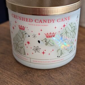 Candle With Crushed Candy Cane Scent